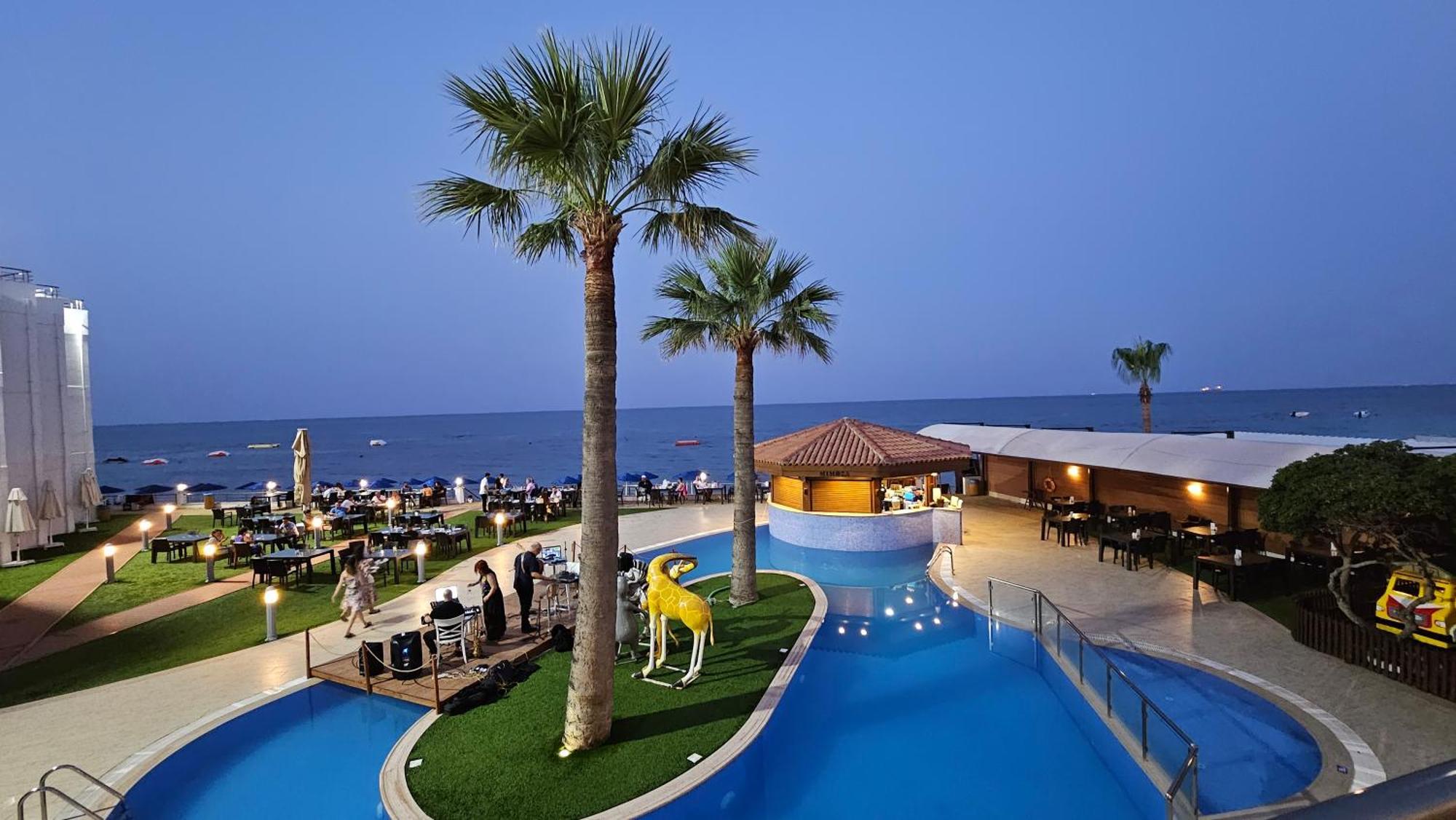 Mimoza Beach Hotel Agios Sergios Exterior photo